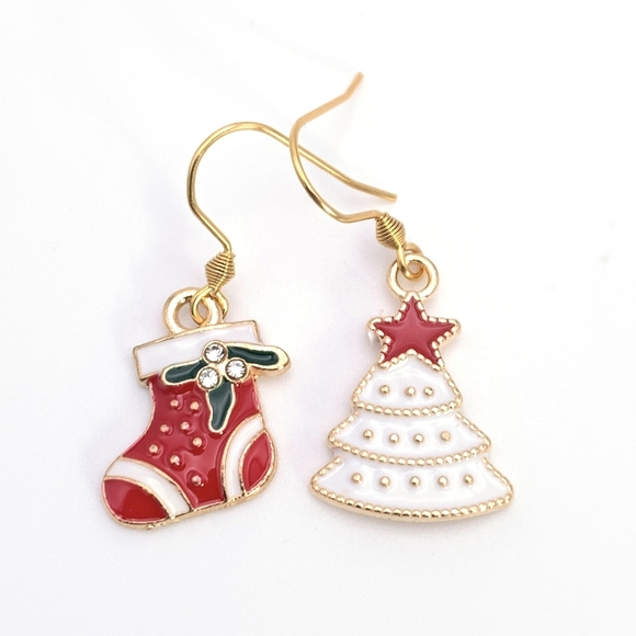 Mismatched Christmas Tree and Stocking hook Earrings - Picture 1 of 4